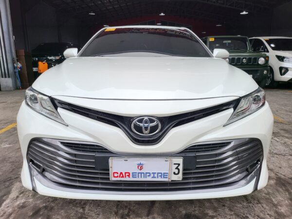 Toyota Camry 2019 2.5 V 40K KM A/T - Image 2