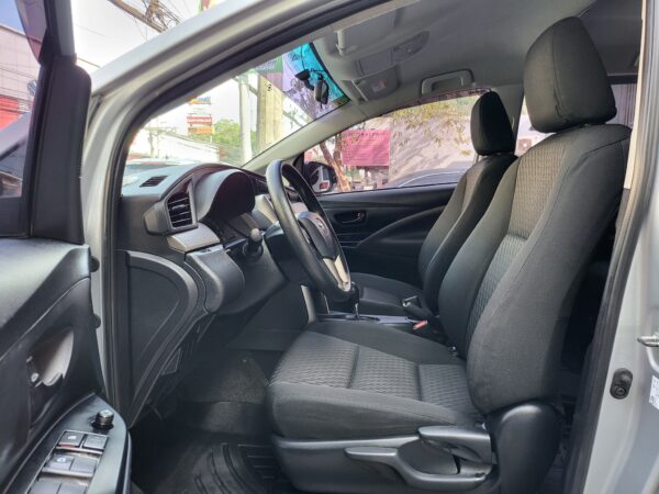 2021 Toyota Innova 2.8 E Diesel A/T - Image 10