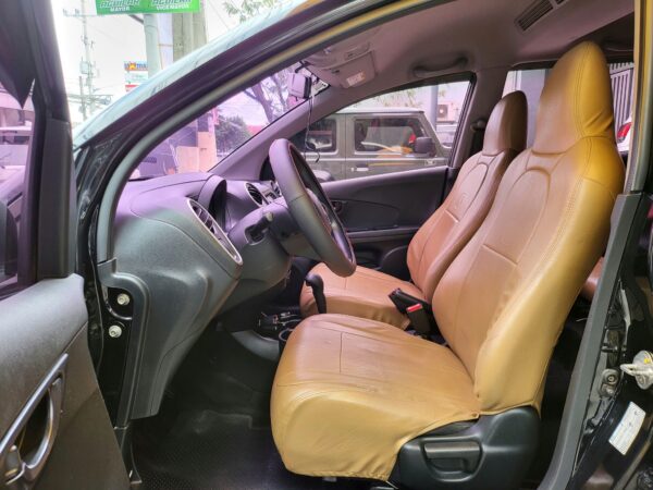 2015 Honda Mobilio 1.5 V A/T - Image 10