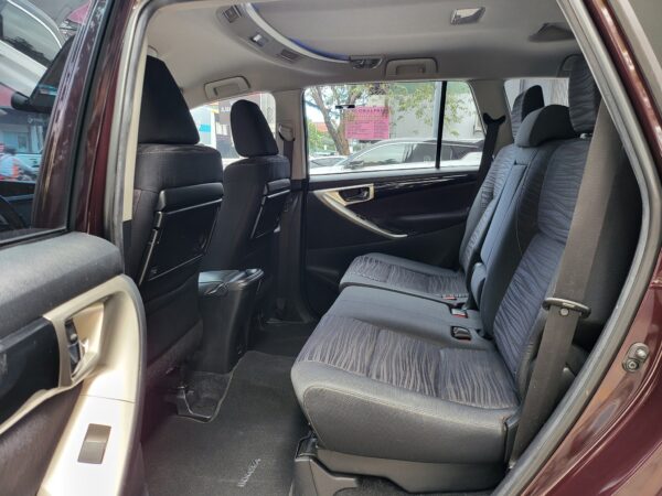 2018 Toyota Innova 2.8 G Full Casa Maintained A/T - Image 12