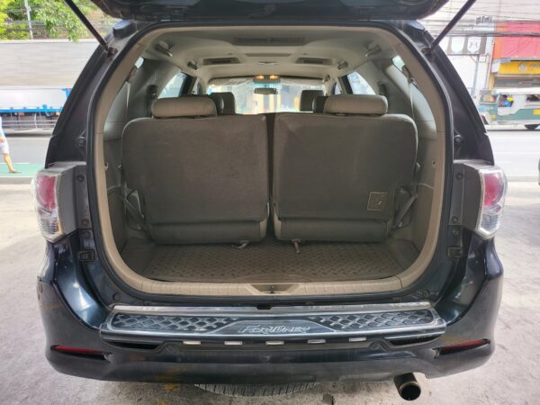 2012 Toyota Fortuner 2.4 G Diesel A/T - Image 14