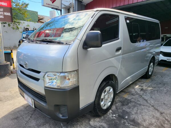 2019 Toyota Hiace 3.0 Commuter M/T