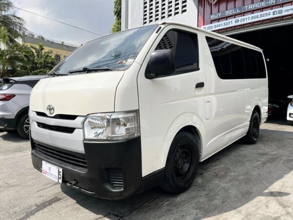 2018 Toyota Hiace 3.0 Commuter M/T