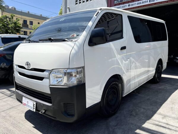 2018 Toyota Hiace 3.0 Commuter M/T