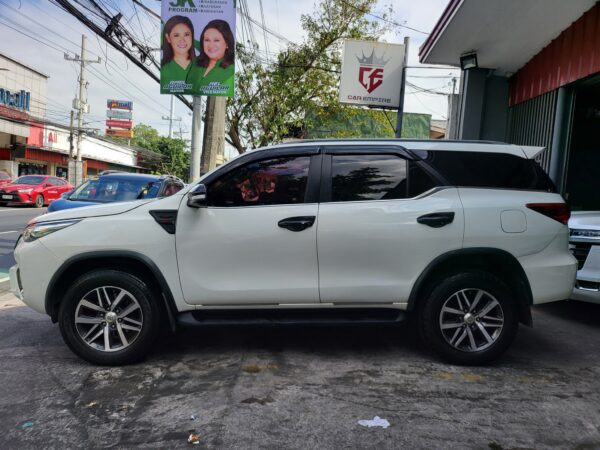 2017 Toyota Fortuner 2.4 V Diesel A/T - Image 3