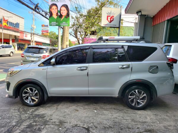 2021 Toyota Innova 2.8 E Diesel A/T - Image 3