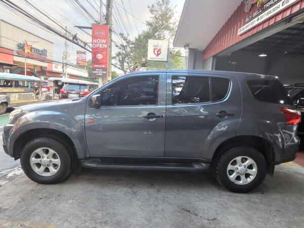 2019 Isuzu MU-X 1.9 RZ4E Blue Power A/T - Image 3