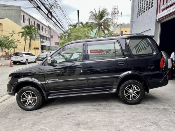 2014 Isuzu Crosswind 2.5 Sportivo X A/T - Image 3