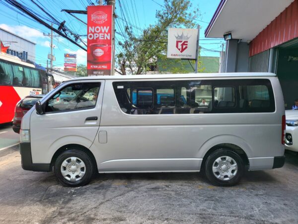 2019 Toyota Hiace 3.0 Commuter M/T - Image 3