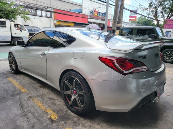 2013 Hyundai Genesis 3.8 V6 W/Sunroof A/T - Image 5