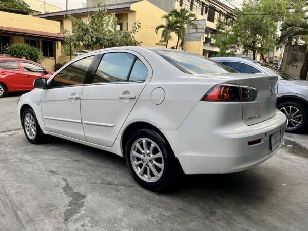 2013 Mitsubishi Lancer EX 1.6 GLX A/T - Image 4