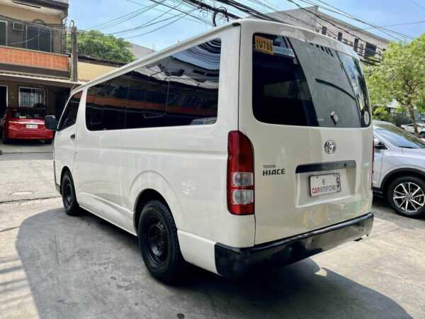 2018 Toyota Hiace 3.0 Commuter M/T - Image 3