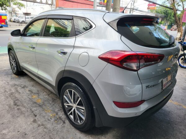 2016 Hyundai Tucson 2.0 GLS Push Start Diesel A/T - Image 4