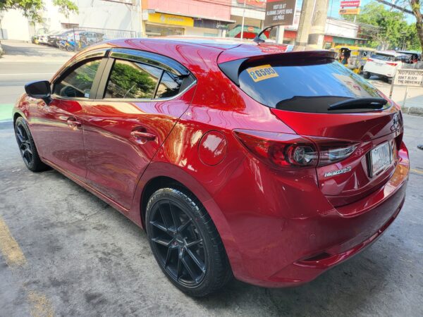 2019 Mazda 3 Hatchback 1.5 Skyactiv 30K KM A/T - Image 4