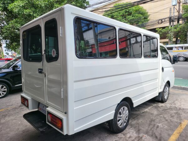 2018 Hyundai H100 2.6 GL Dual Aircon M/T - Image 7