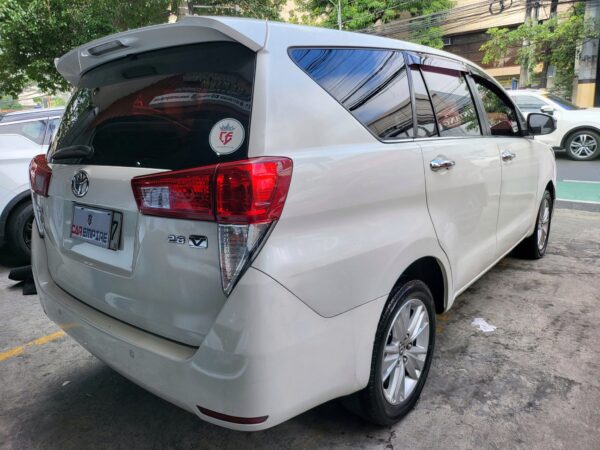 2018 Toyota Innova 2.8 V Diesel A/T - Image 6