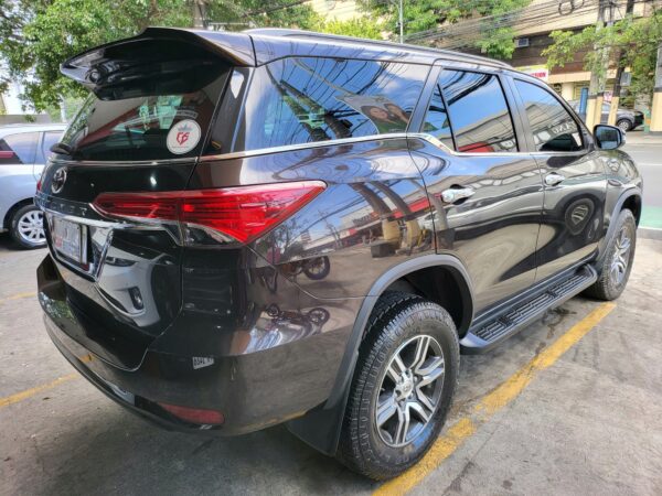 2018 Toyota Fortuner 2.7 G Gas A/T - Image 6