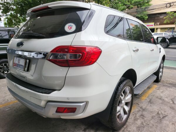 2016 Ford Everest 2.2 Titanium A/T - Image 6