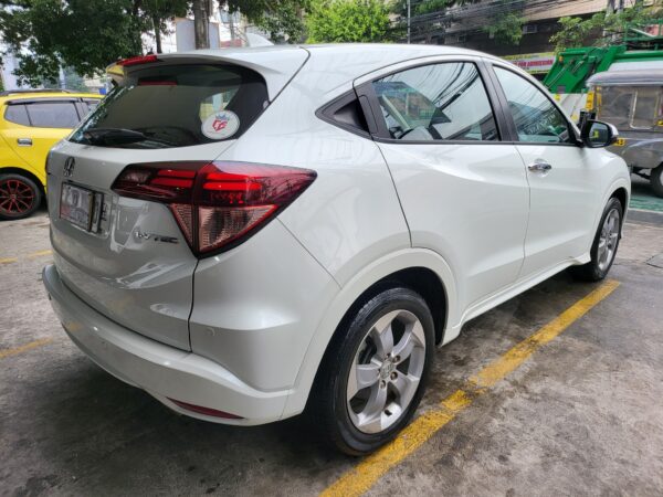 2017 Honda HRV 1.8 EL A/T - Image 6