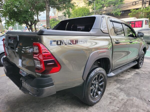 2024 Toyota Hilux 2.4 Conquest V 4x2 17K KM A/T - Image 7