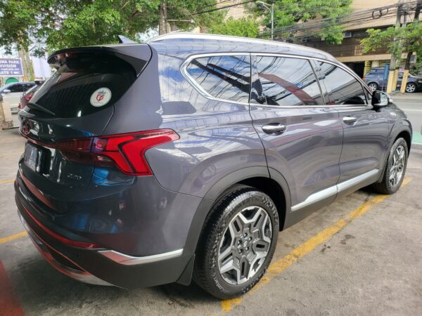 2023 Hyundai Santa Fe 2.2 CRDI Save 900K From Brand New 10K KM A/T - Image 6