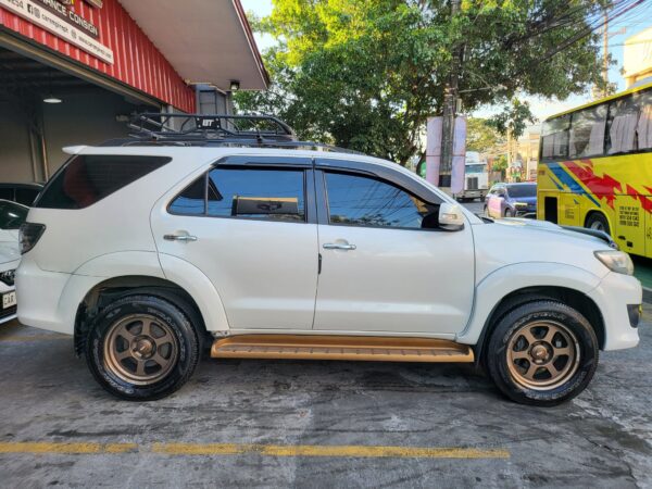 2015 Toyota Fortuner 2.4 V Diesel Super Loaded A/T - Image 7