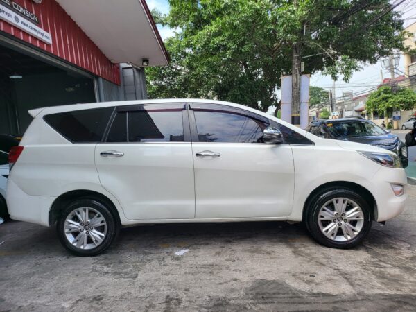 2018 Toyota Innova 2.8 V Diesel A/T - Image 7