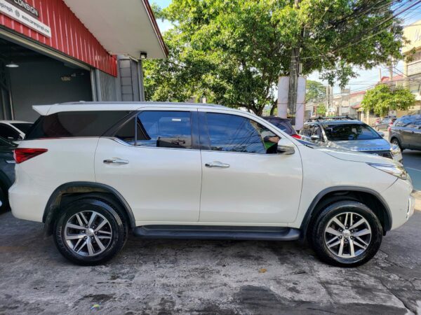 2019 Toyota Fortuner 2.4 V Diesel A/T - Image 7