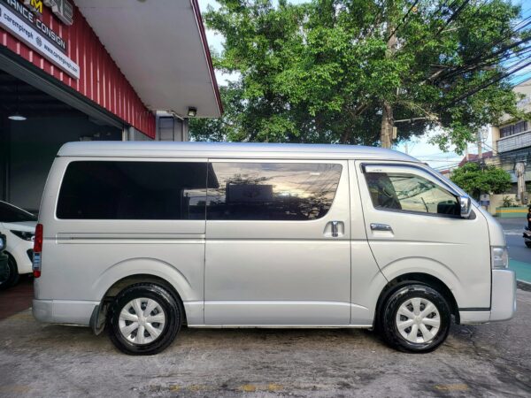 2018 Toyota Hiace Grandia 3.0 GL M/T - Image 7