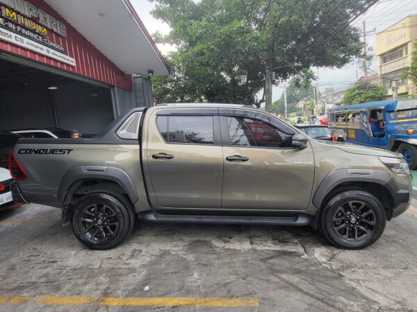 2024 Toyota Hilux 2.4 Conquest V 4x2 17K KM A/T - Image 8