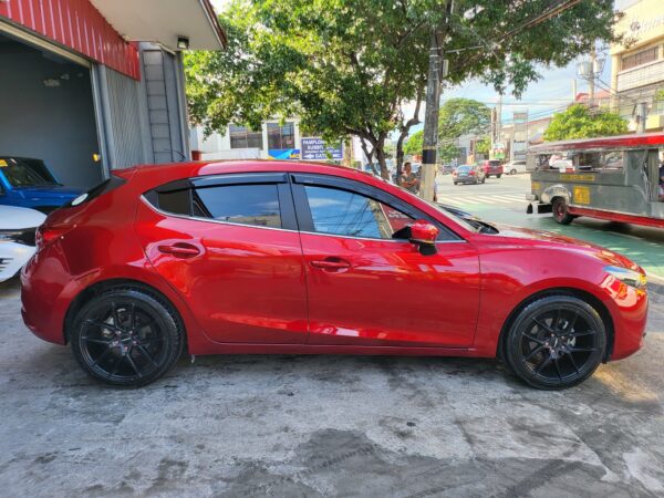 2019 Mazda 3 Hatchback 1.5 Skyactiv 30K KM A/T - Image 7