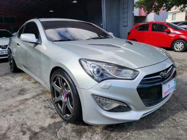 2013 Hyundai Genesis 3.8 V6 W/Sunroof A/T - Image 9