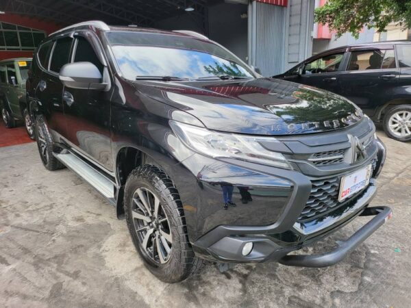 2017 Mitsubishi Montero Sport 2.4 GLS Premium Loaded A/T - Image 9