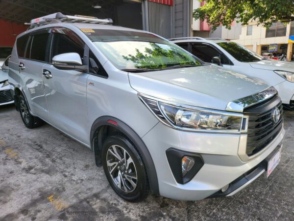 2021 Toyota Innova 2.8 E Diesel A/T - Image 8