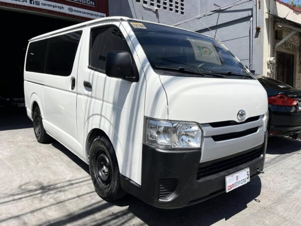 2018 Toyota Hiace 3.0 Commuter M/T - Image 8