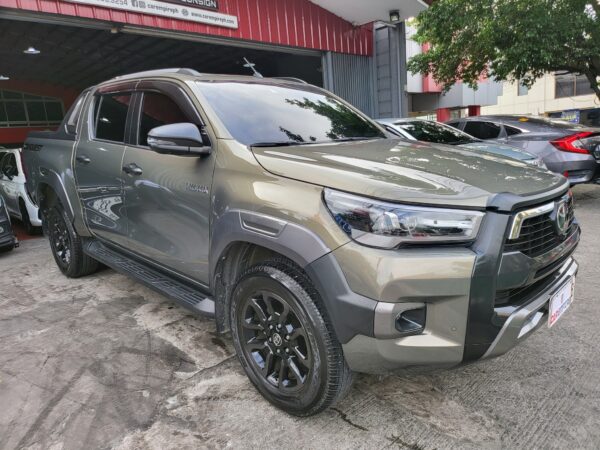 2024 Toyota Hilux 2.4 Conquest V 4x2 17K KM A/T - Image 9