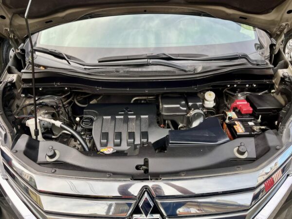 2019 Mitsubishi Xpander 1.5 GLS Sport 30K KM A/T - Image 9