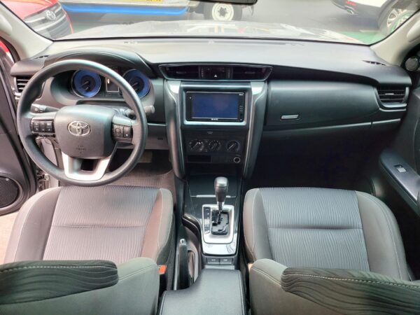 2023 Toyota Fortuner 2.4 G Diesel A/T - Image 11