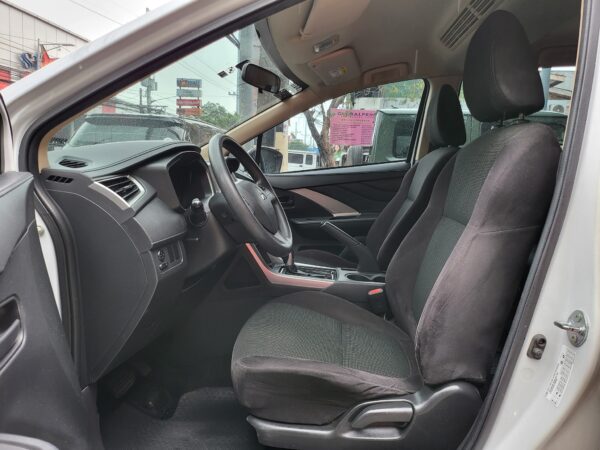 2019 Mitsubishi Xpander 1.5 GLX White Pearl A/T - Image 22