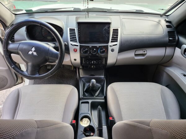 2012 Mitsubishi Montero Sport 2.4 GLX M/T - Image 11