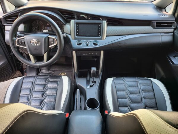 2023 Toyota Innova 2.8 E Diesel Casa Maintained A/T - Image 11