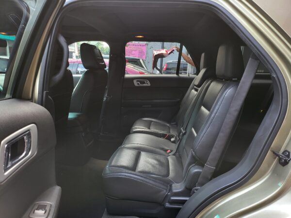 2013 Ford Explorer 3.5 4x4 A/T - Image 12