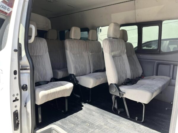 2018 Nissan NV350 Urvan 2.5 Premium A/T - Image 12