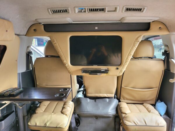 2016 Toyota Hiace Grandia 2.5 GL Captain Seats Upgraded By Atoy Customs, Loaded A/T - Image 13