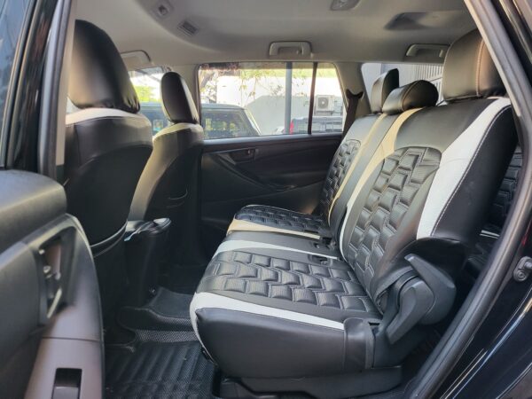 2023 Toyota Innova 2.8 E Diesel Casa Maintained A/T - Image 13
