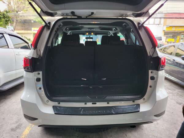 2019 Toyota Fortuner 2.4 G Diesel Casa Maintained A/T - Image 15
