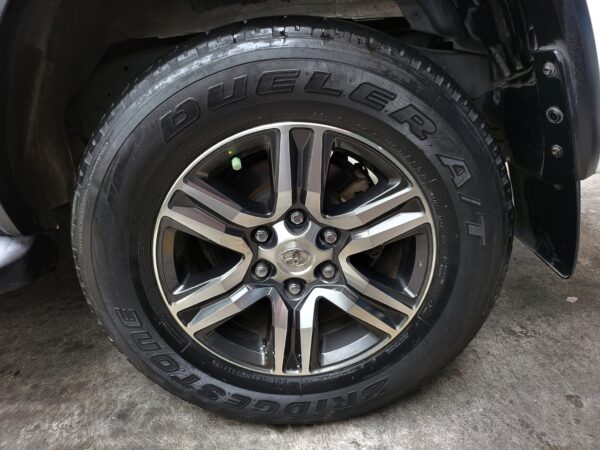2019 Toyota Fortuner 2.4 G Diesel Casa Maintained A/T - Image 16