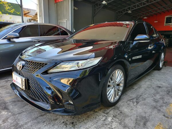 2019 Toyota Camry 2.5 V 30 KM Lexus Look A/T