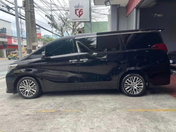 2018 Toyota Alphard 3.5 20K KM A/T - Image 3