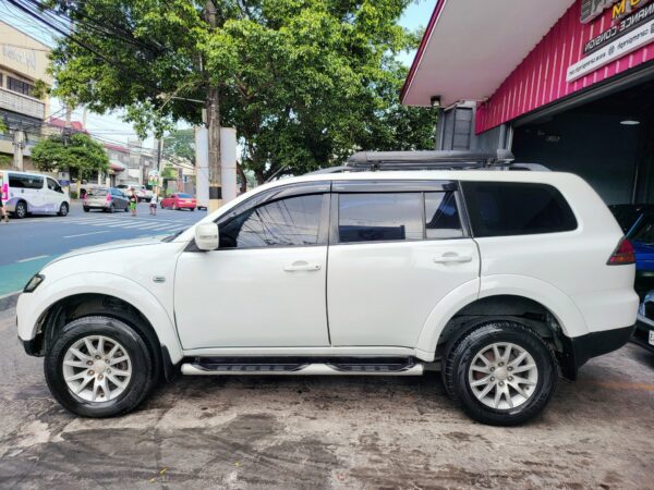 2012 Mitsubishi Montero Sport 2.4 GLX M/T - Image 3